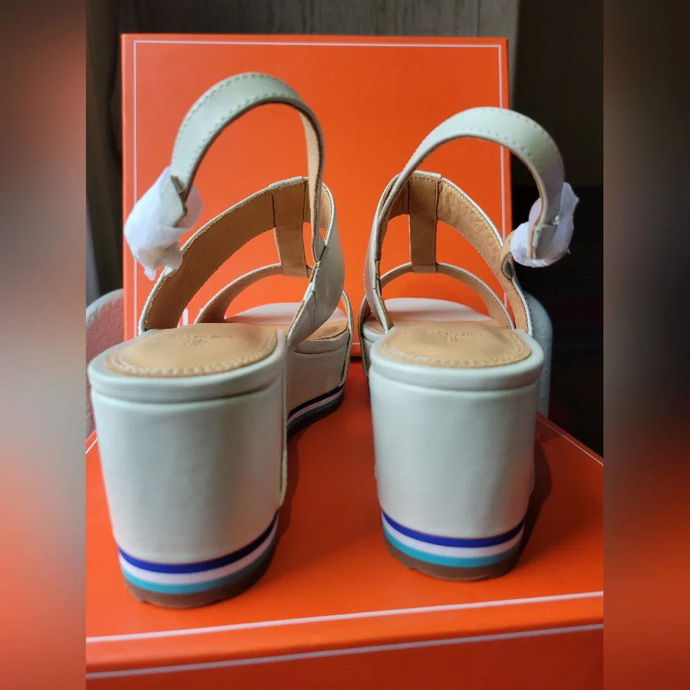 Bill Blass New High Platform sandals size 9.5